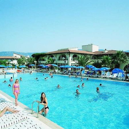 Palm Wings Beach Resort Spa Kusadasi ดาวุตลาร์ ภายนอก รูปภาพ